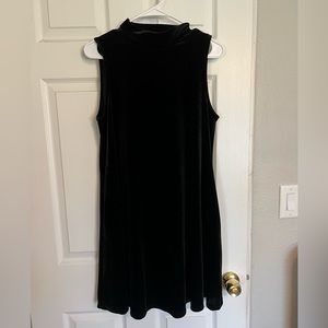 Black Velvet Dress with pockets - Large